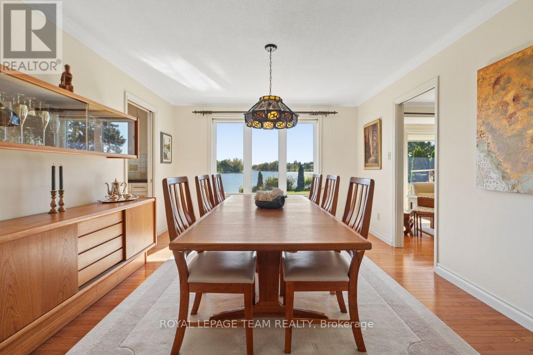 5050 Mowatview Court Property Photo 15