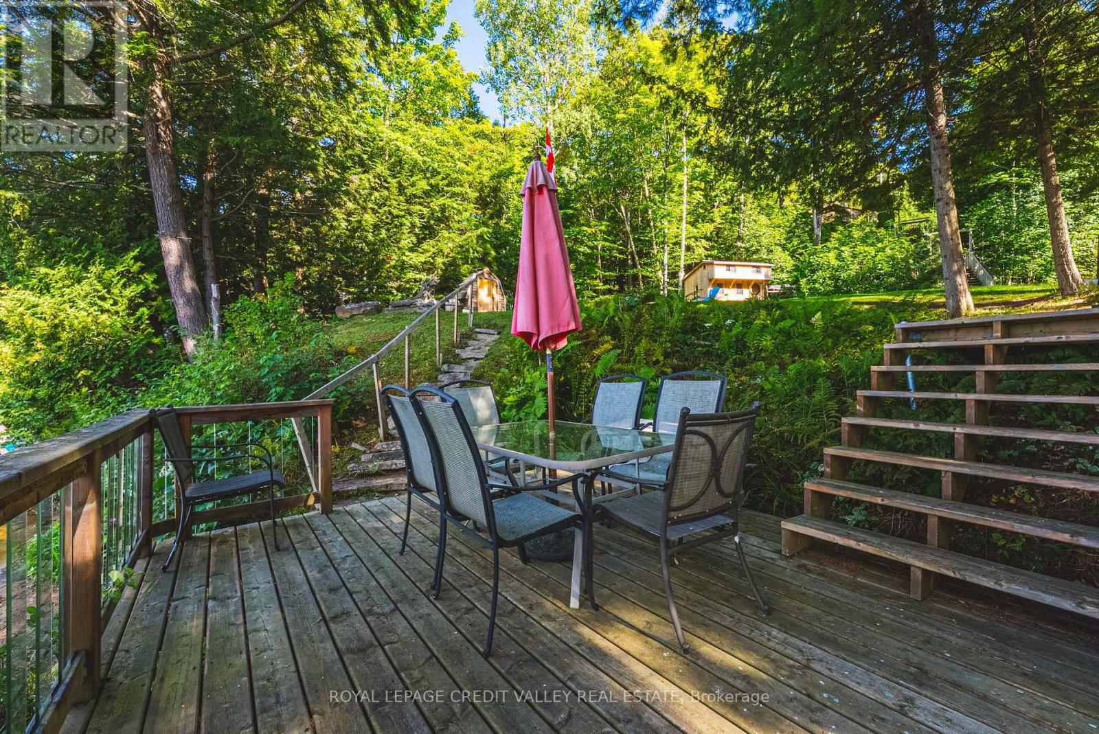 1064 Whiskey Jack Lane Property Photo 36