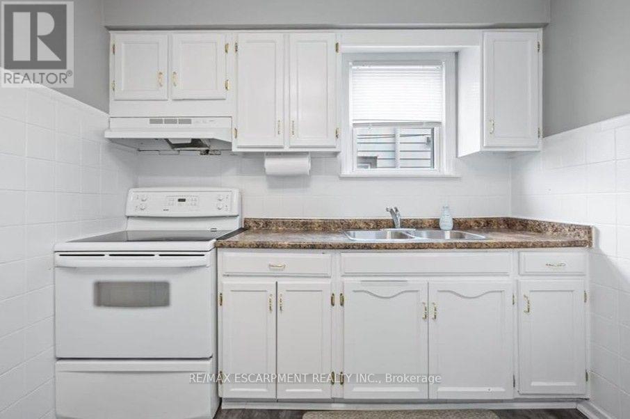 5429 Second Avenue Property Photo 4