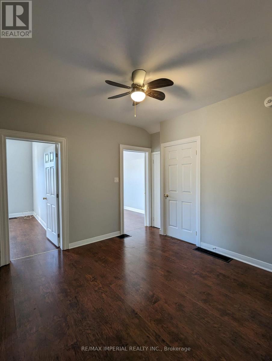 Upper - 2 Huron Street Property Photo 6