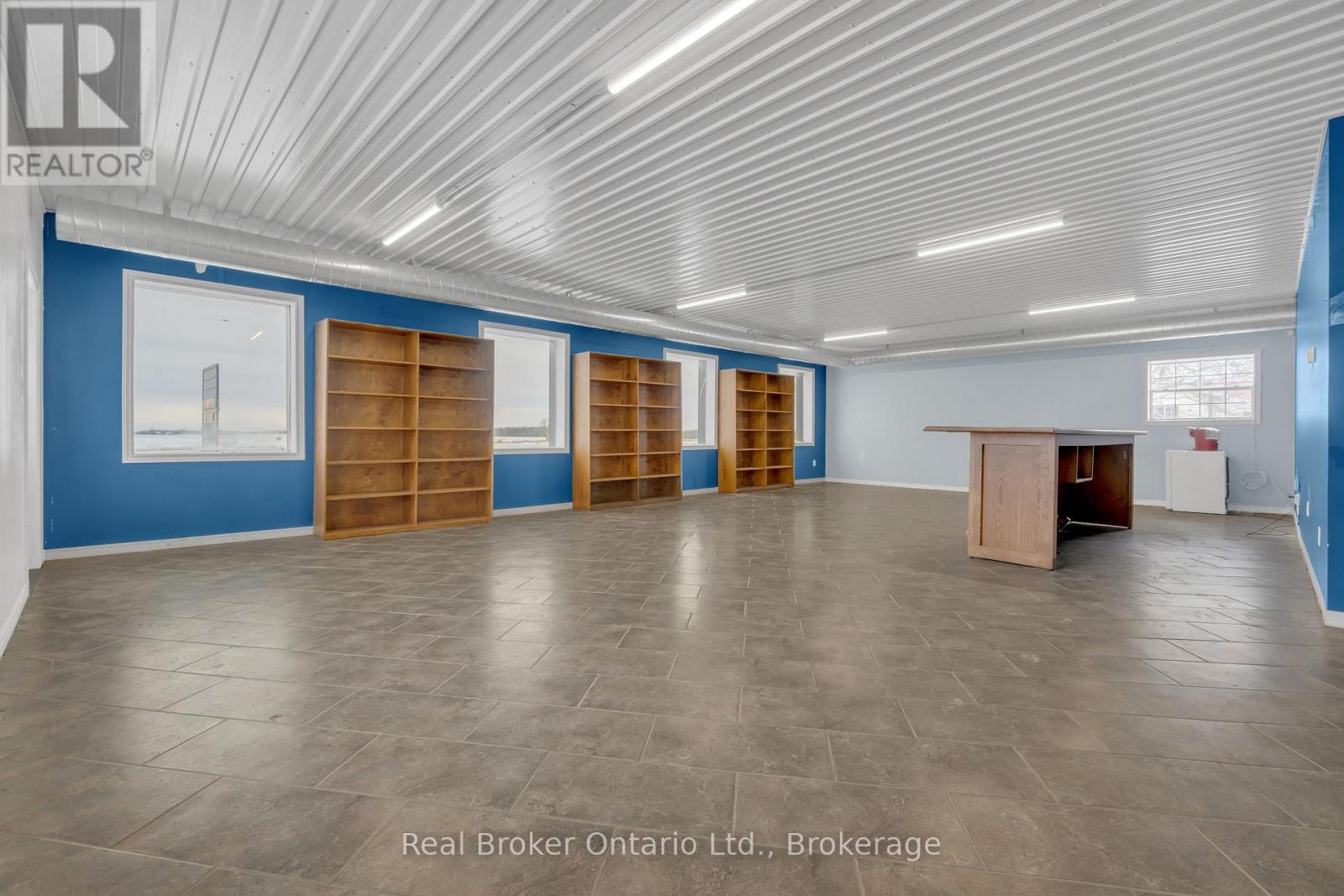 8485 Wellington Road 86 Property Photo 9