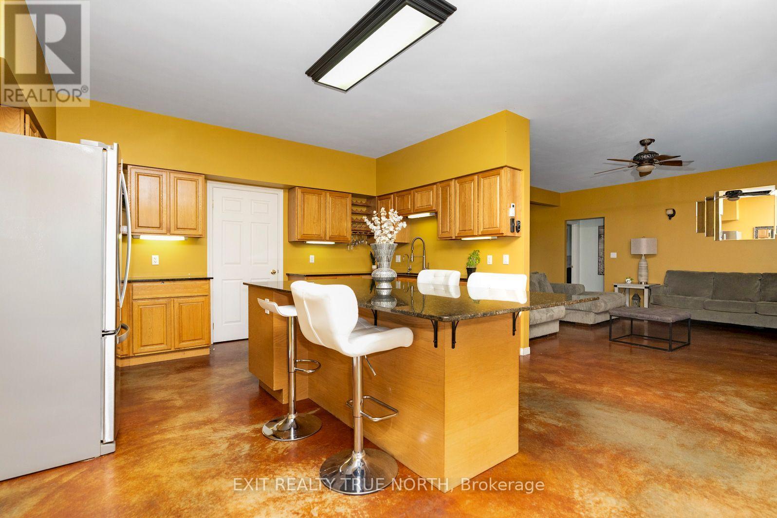 145489 16 Side Road Property Photo 15