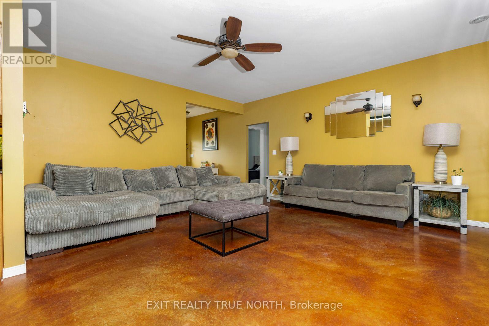 145489 16 Side Road Property Photo 17