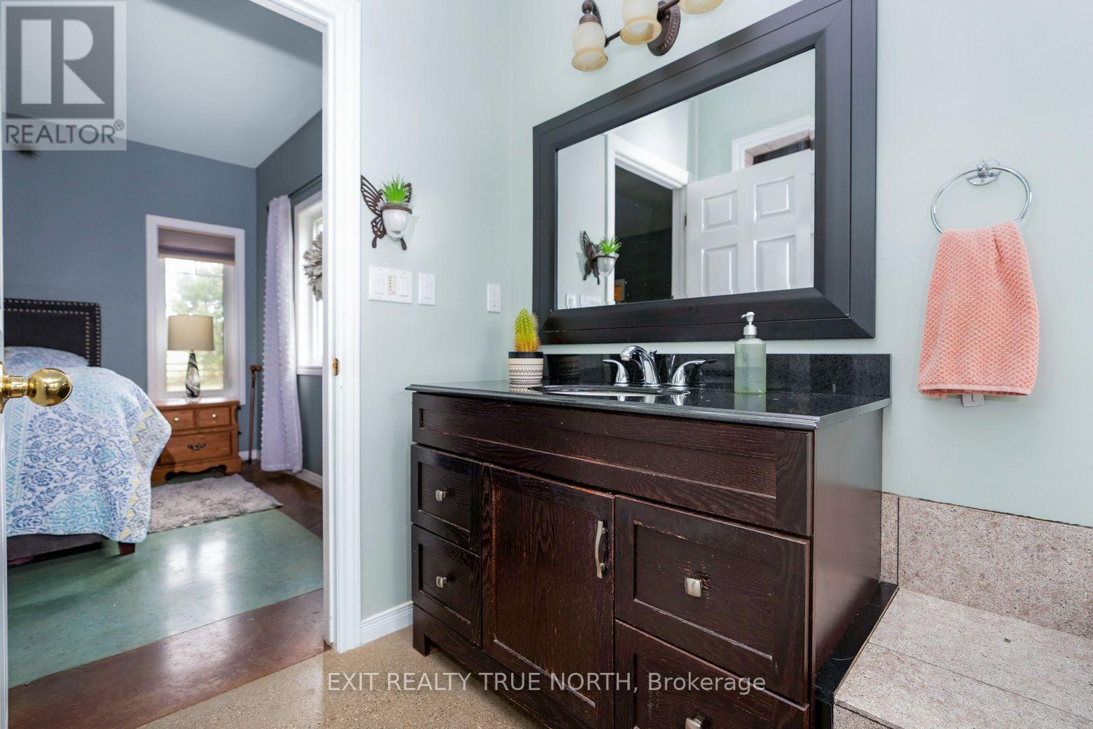 145489 16 Side Road Property Photo 21