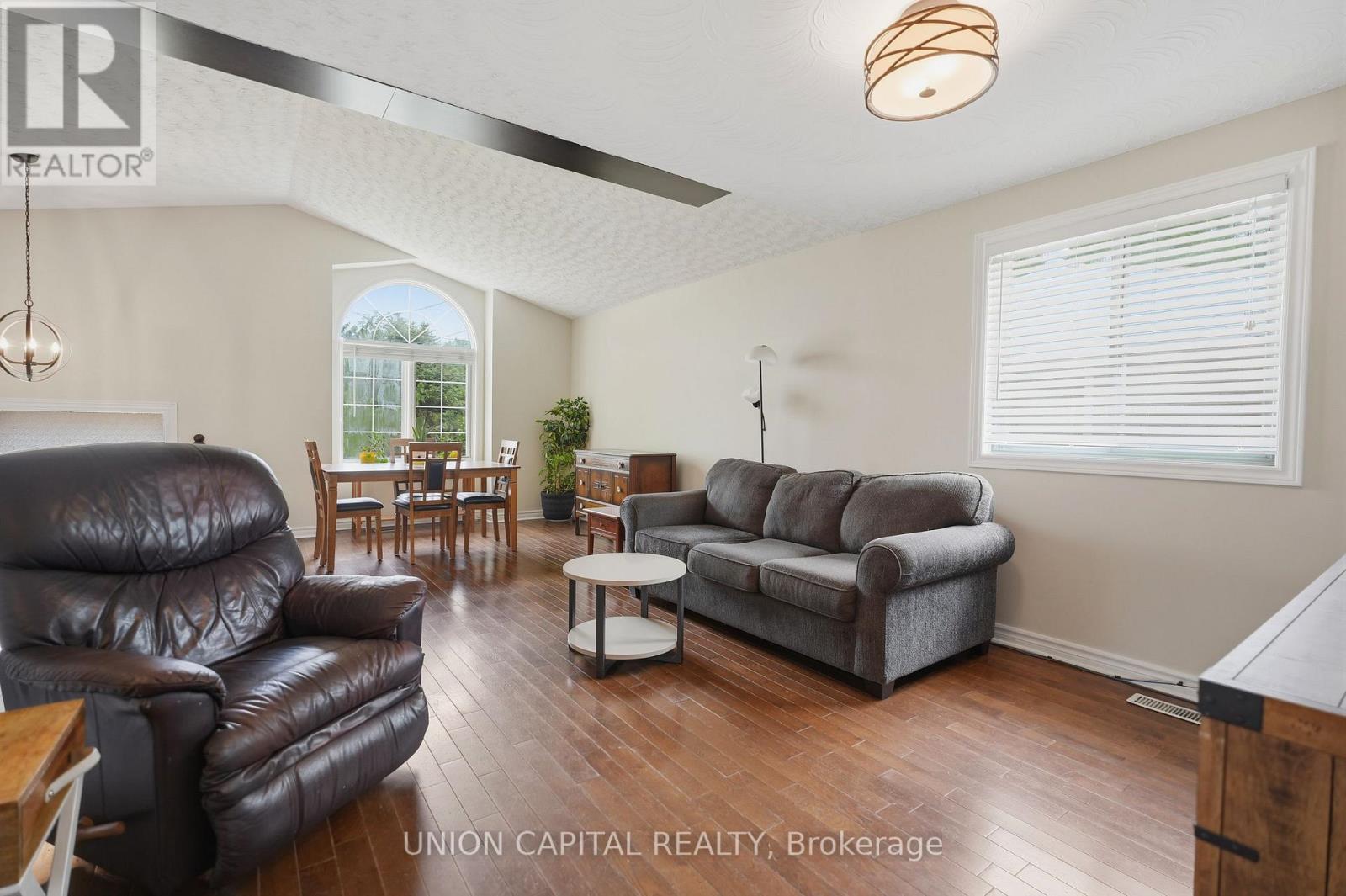 6699 Montrose Road Property Photo 9