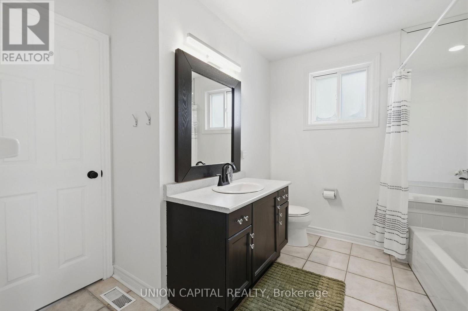 6699 Montrose Road Property Photo 15