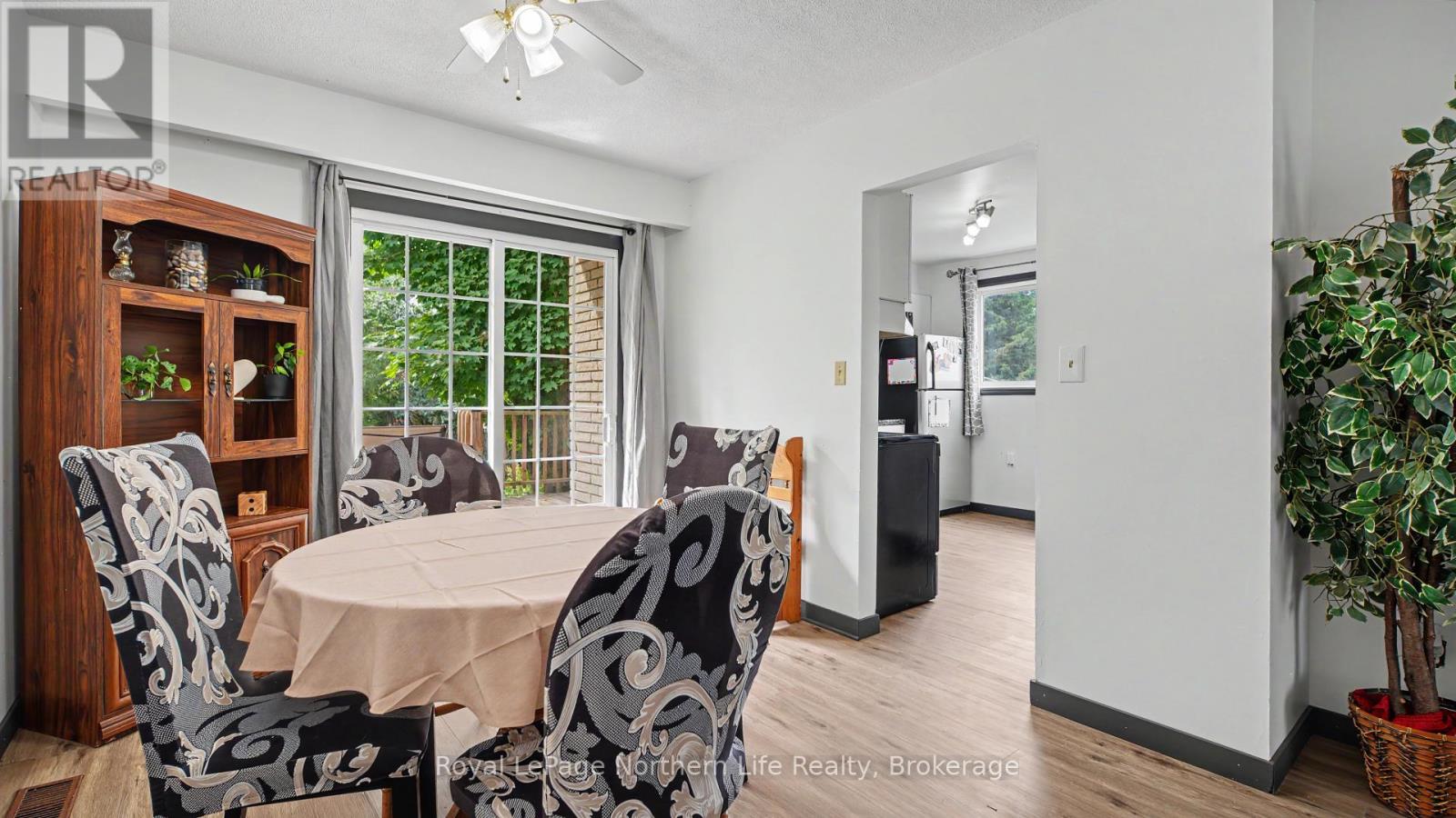 811 Tackaberry Drive Property Photo 8