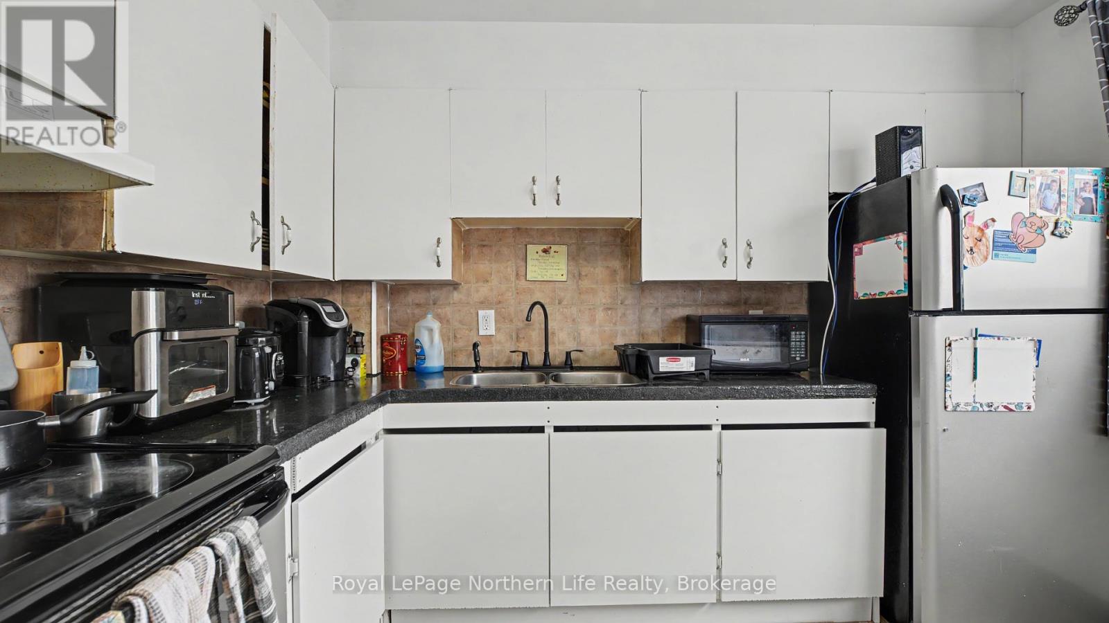 811 Tackaberry Drive Property Photo 11