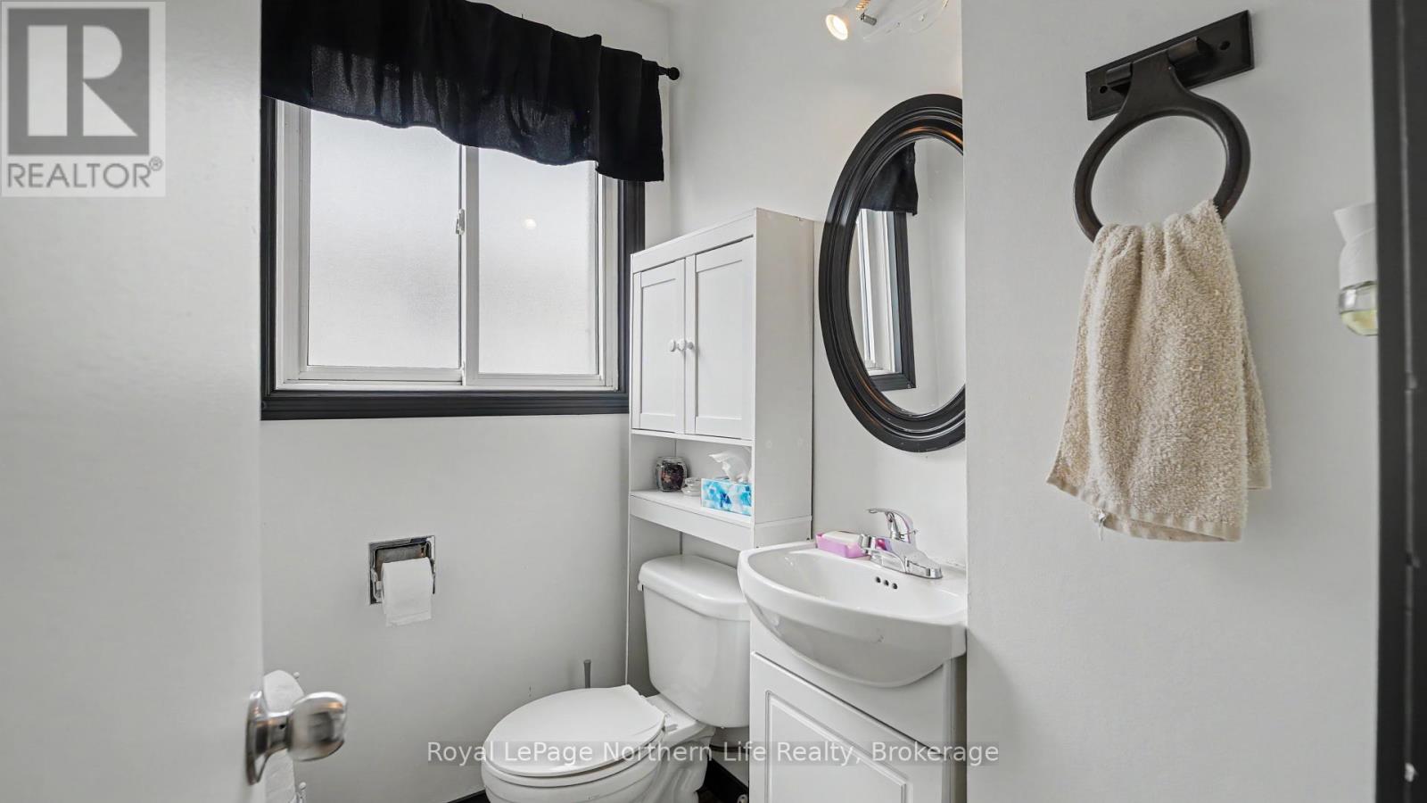 811 Tackaberry Drive Property Photo 14