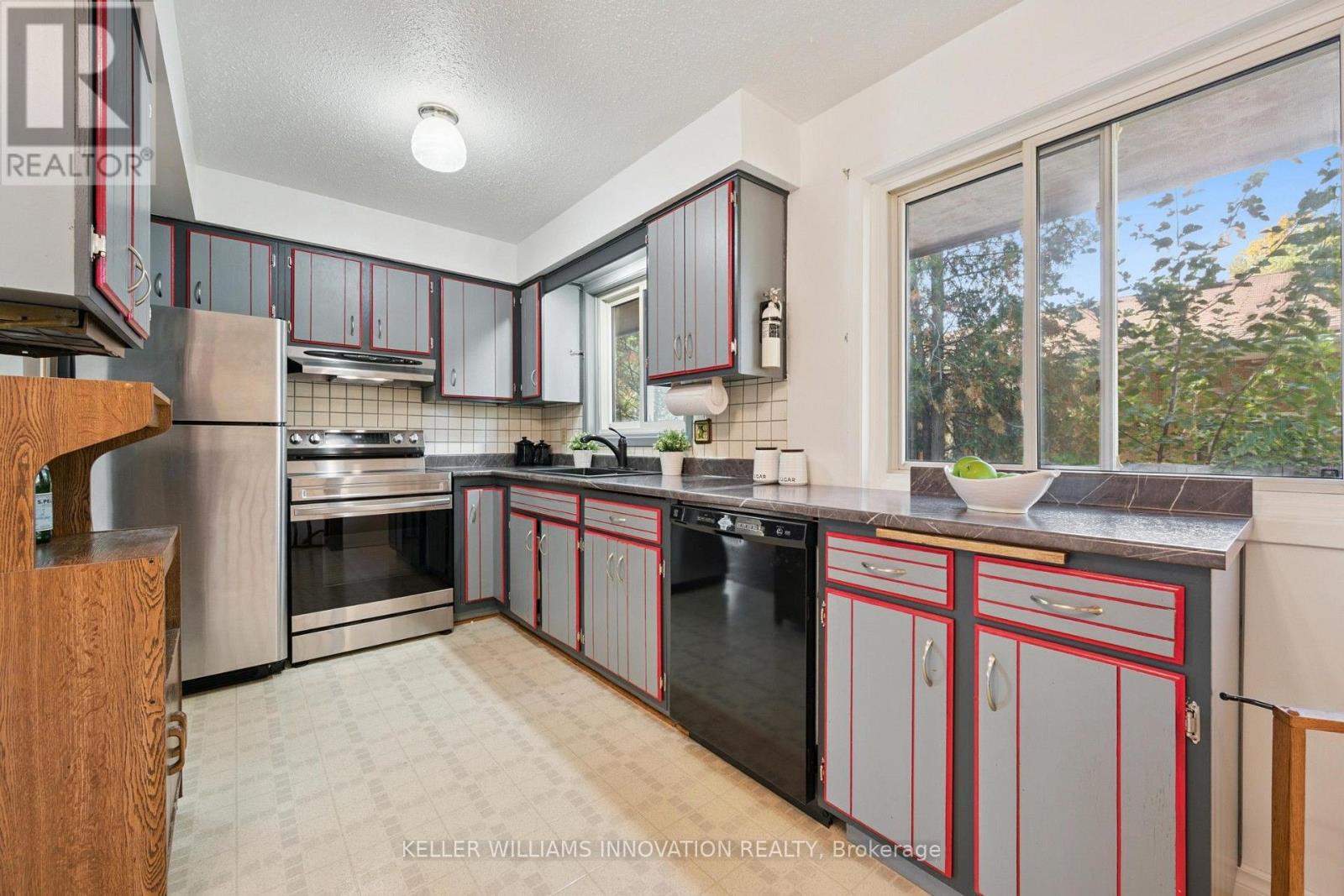 128 Briar Knoll Drive Property Photo 10