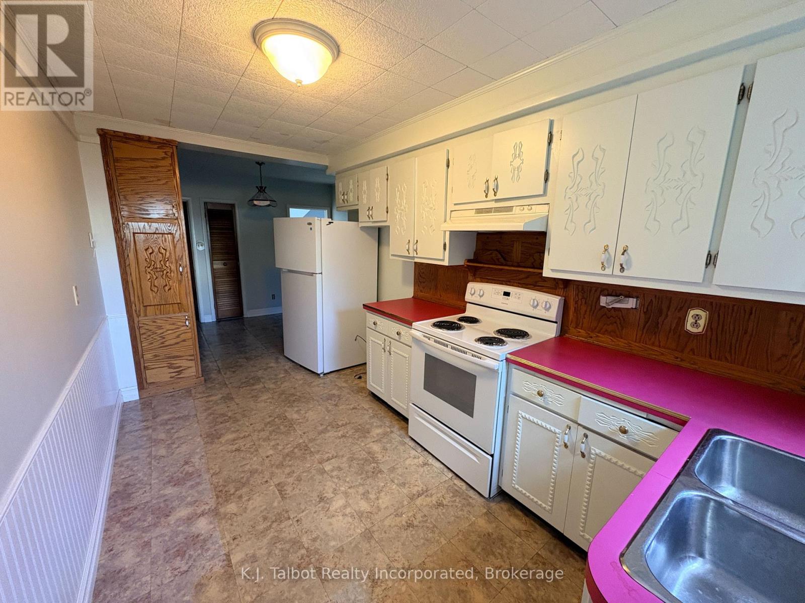 101-103 Bruce Street E Property Photo 25