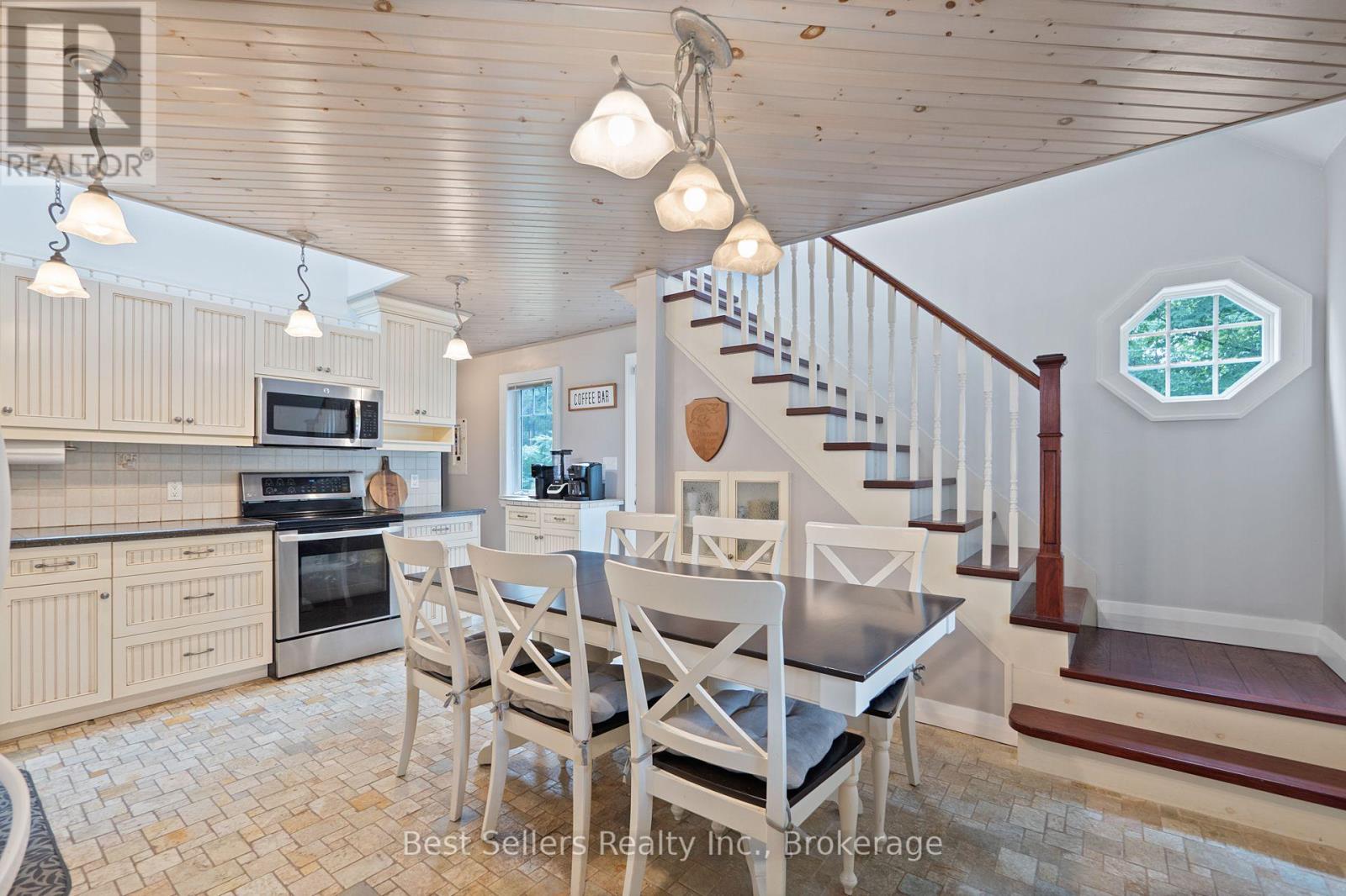 1622 Houseys Rapids Road Property Photo 12
