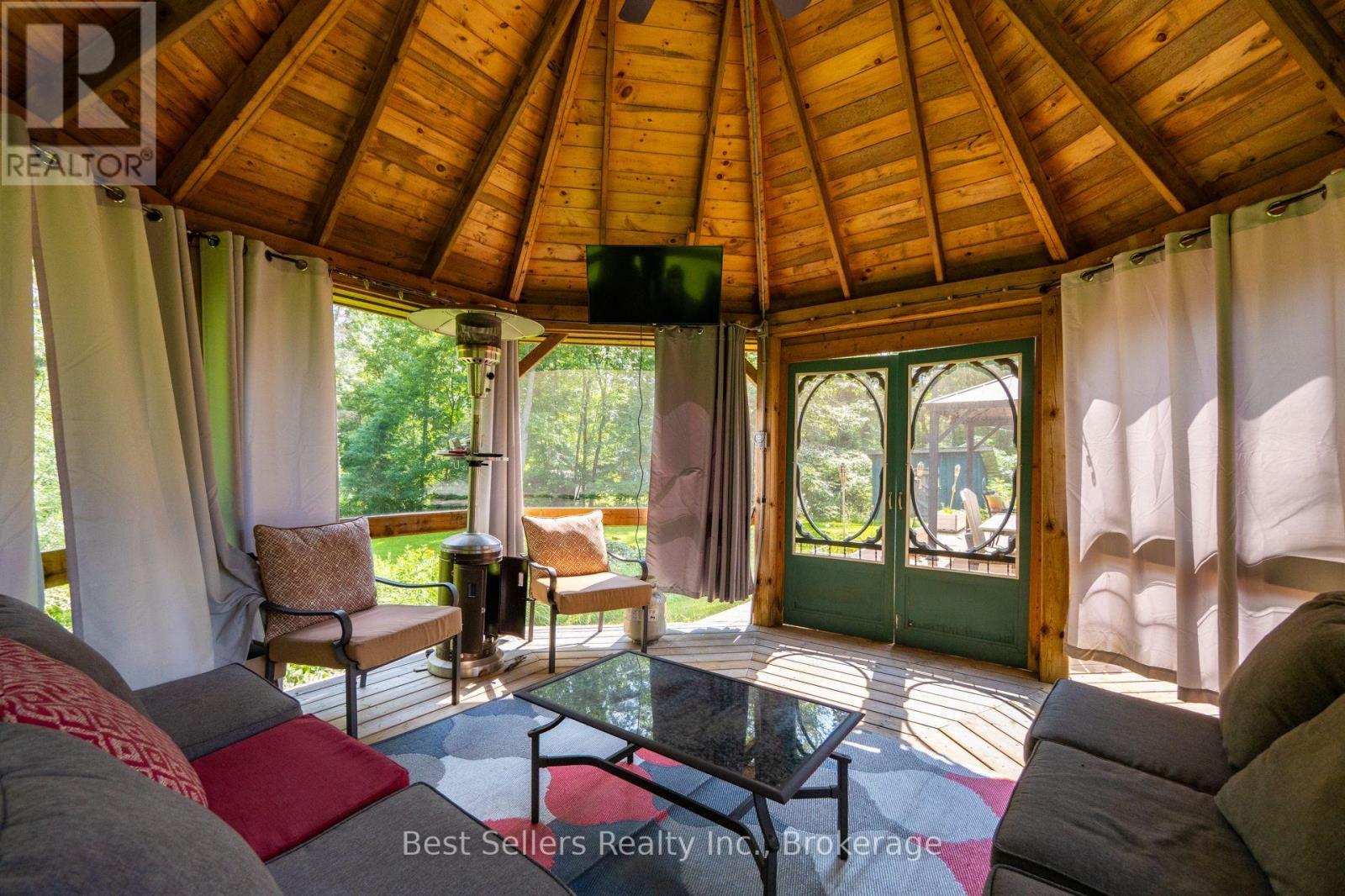 1622 Houseys Rapids Road Property Photo 24