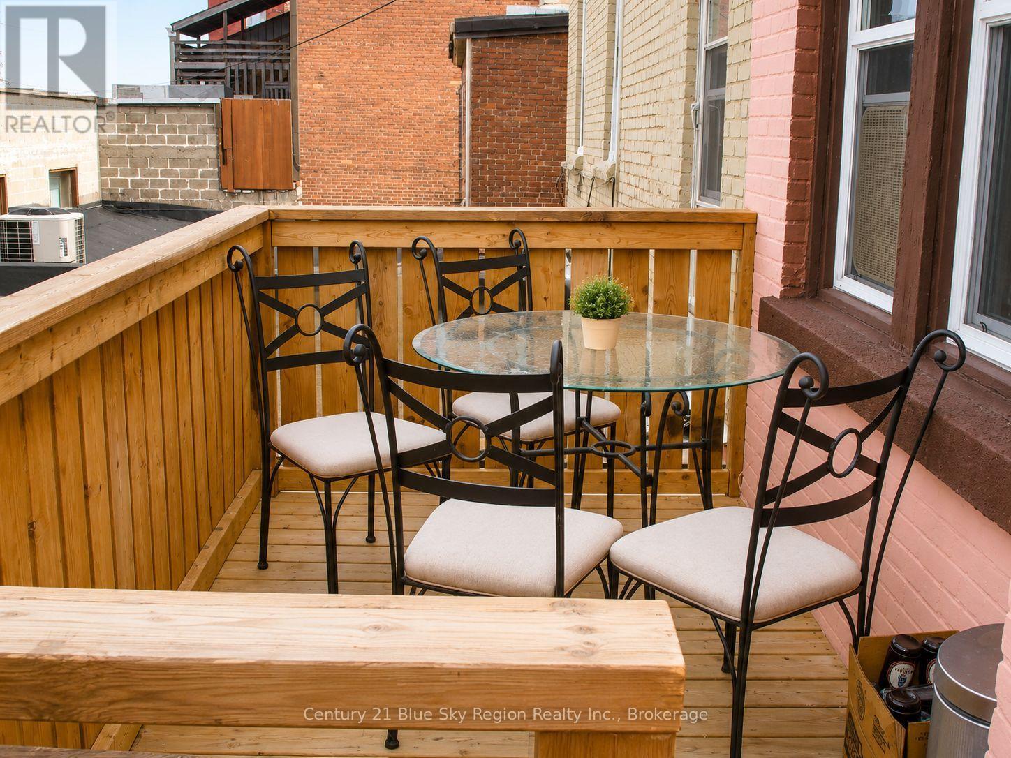 160-164 Main Street E Property Photo 24