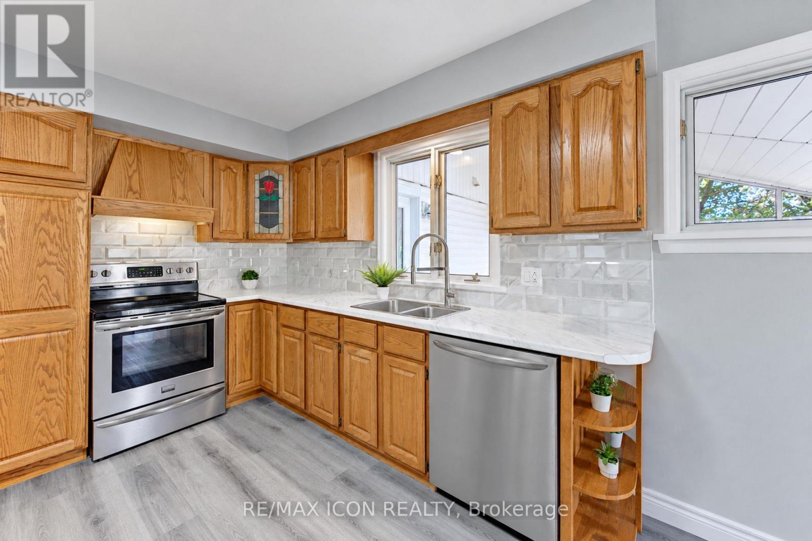 64 Lowrey Avenue S Property Photo 13