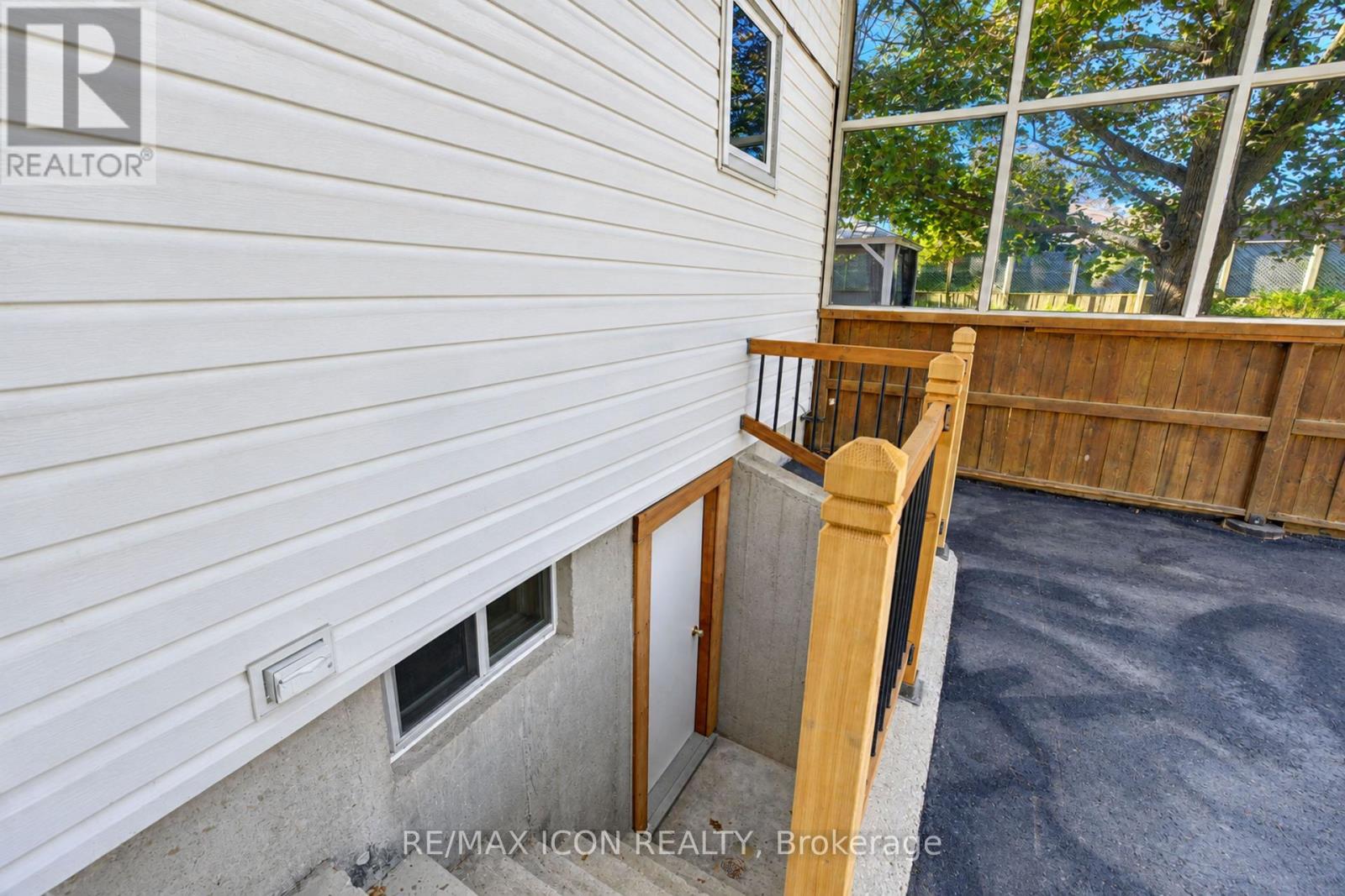 64 Lowrey Avenue S Property Photo 37