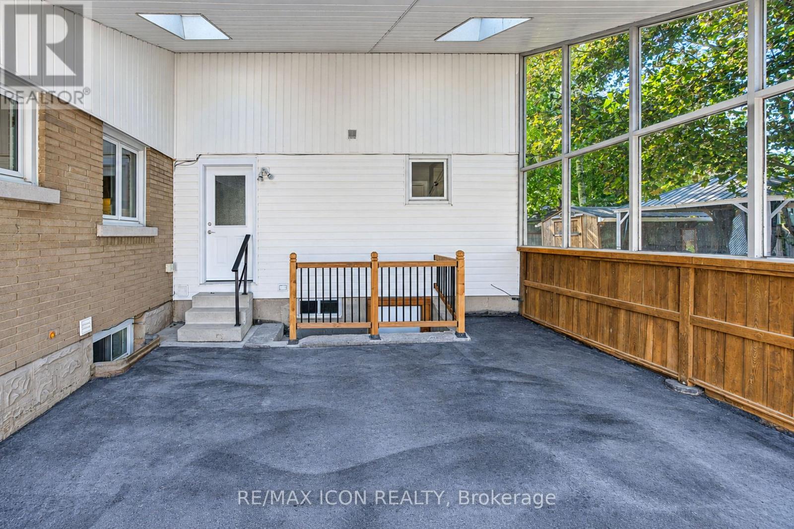 64 Lowrey Avenue S Property Photo 38