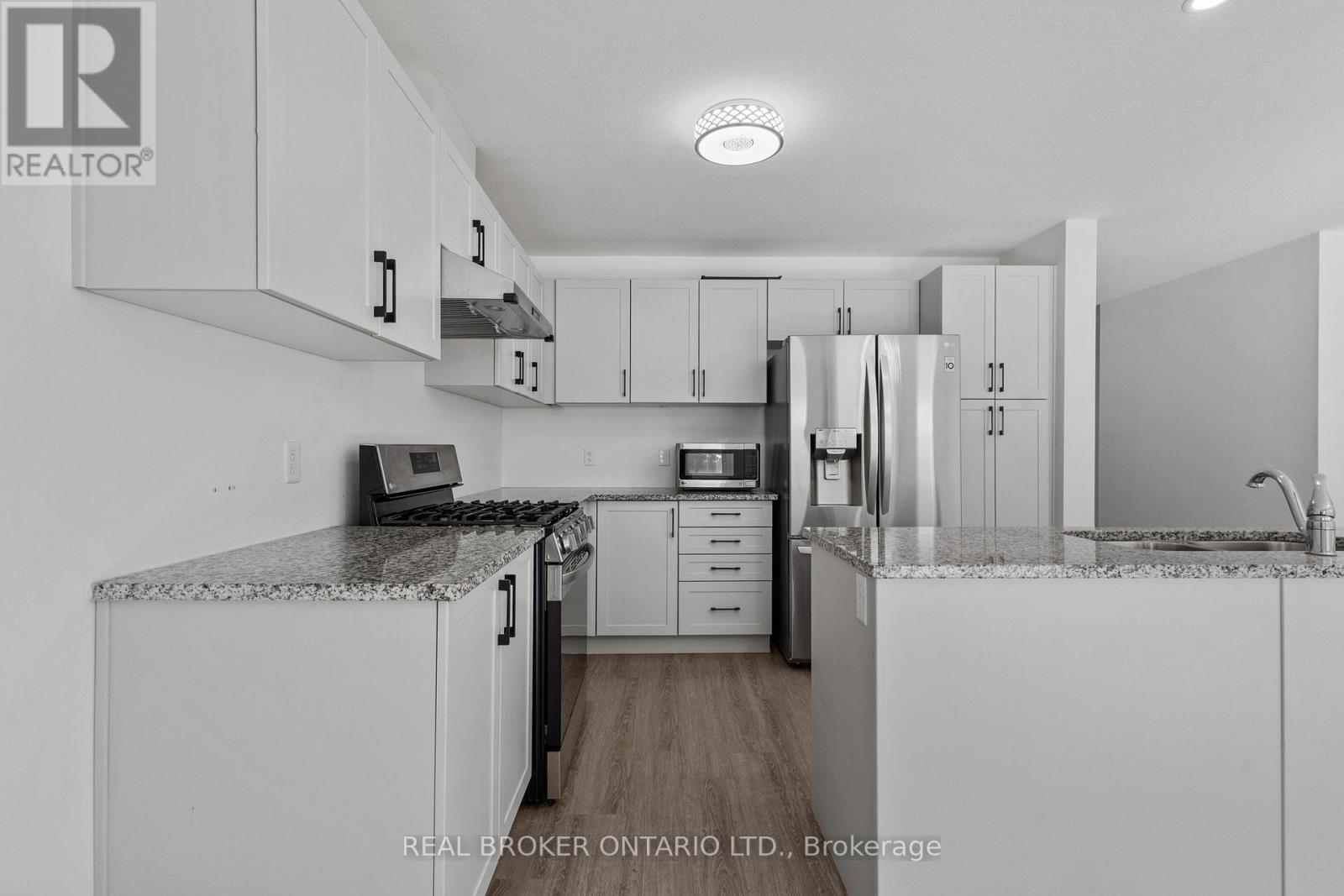 91 Woodedge Circle Property Photo 10