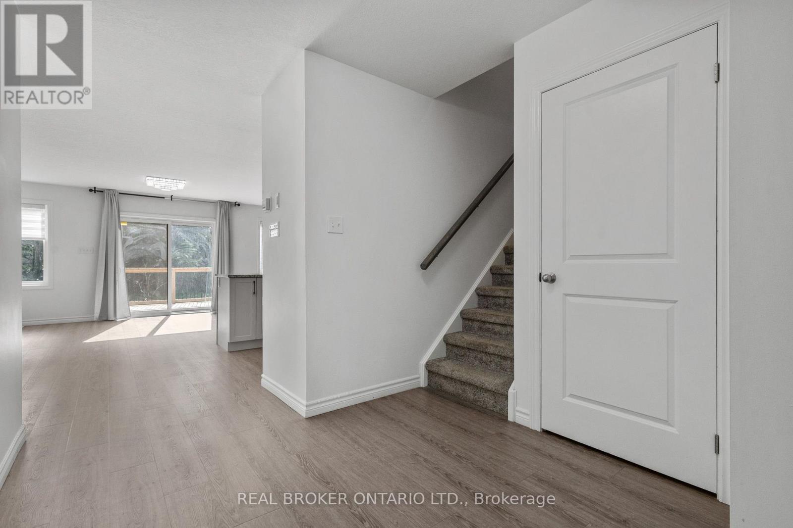 91 Woodedge Circle Property Photo 13
