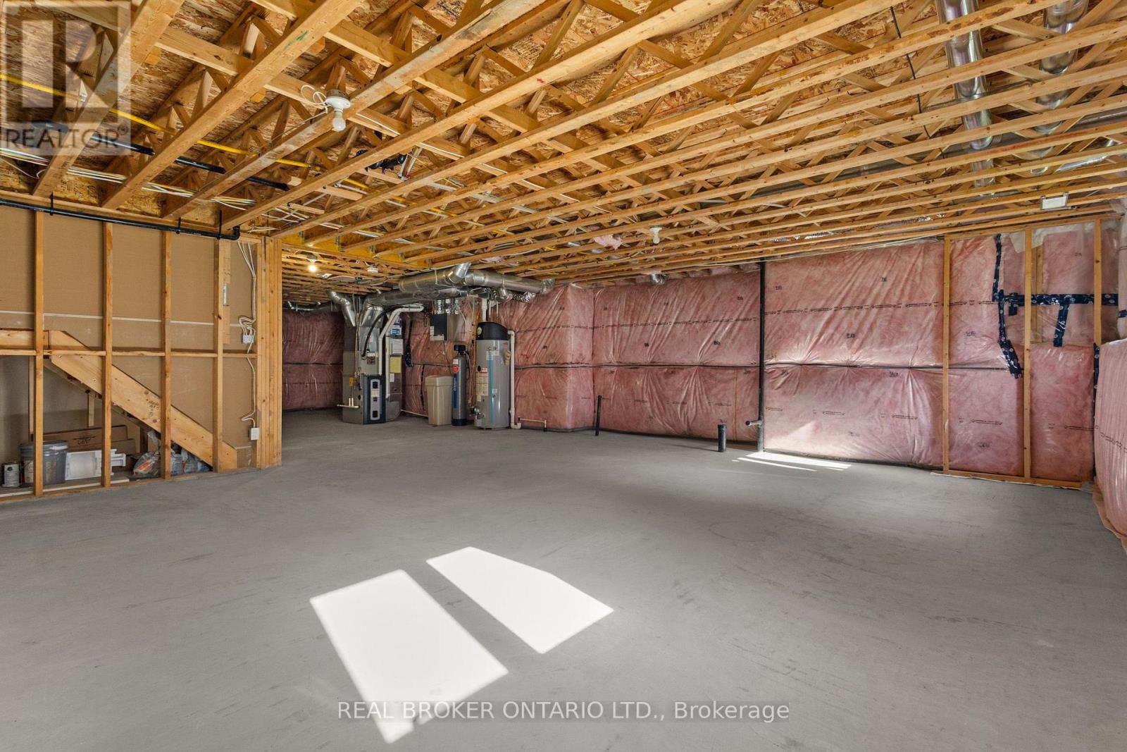 91 Woodedge Circle Property Photo 28