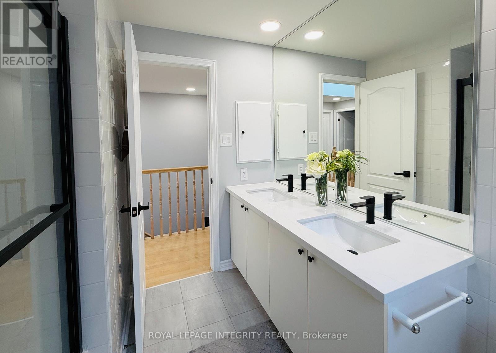 4 Glenarden Court Property Photo 25