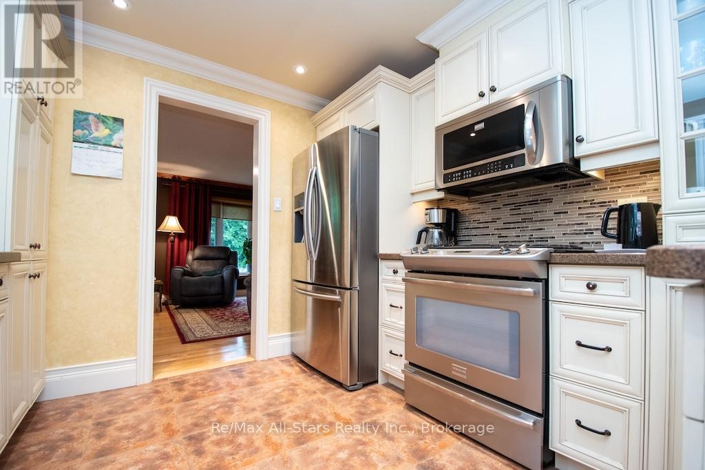 690 Post Road Property Photo 18