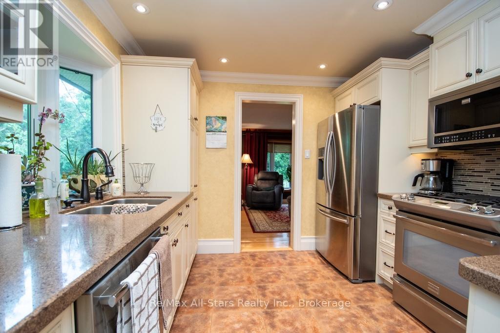 690 Post Road Property Photo 19
