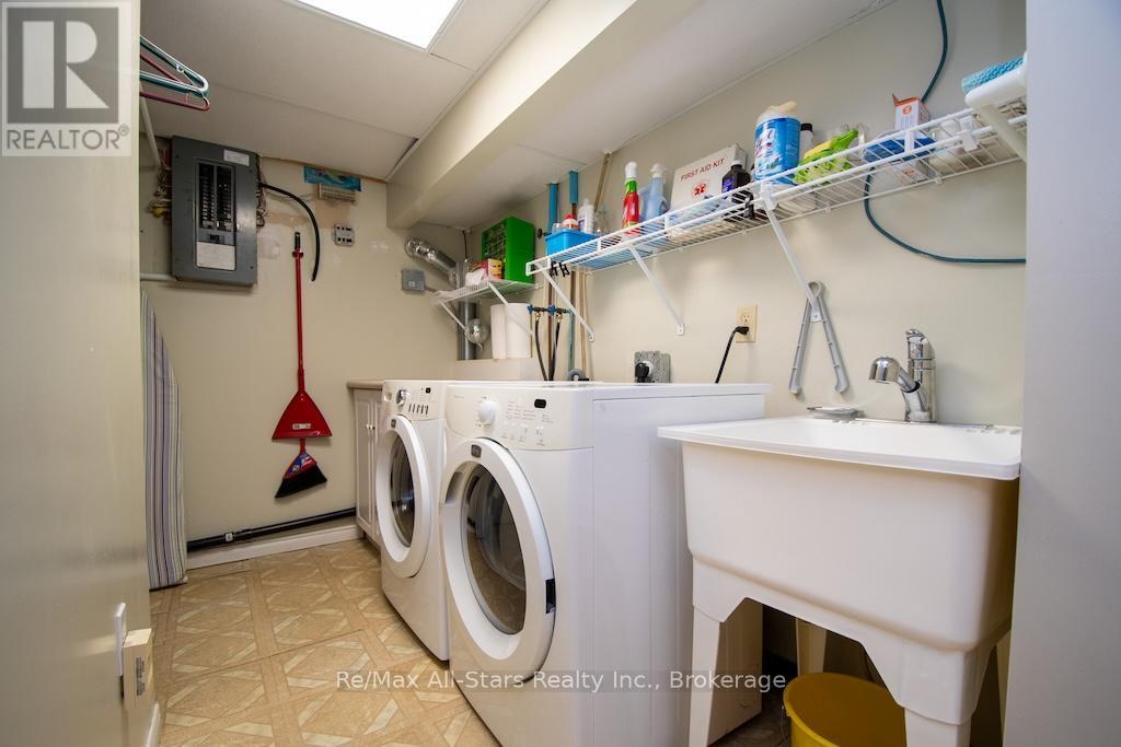 690 Post Road Property Photo 29