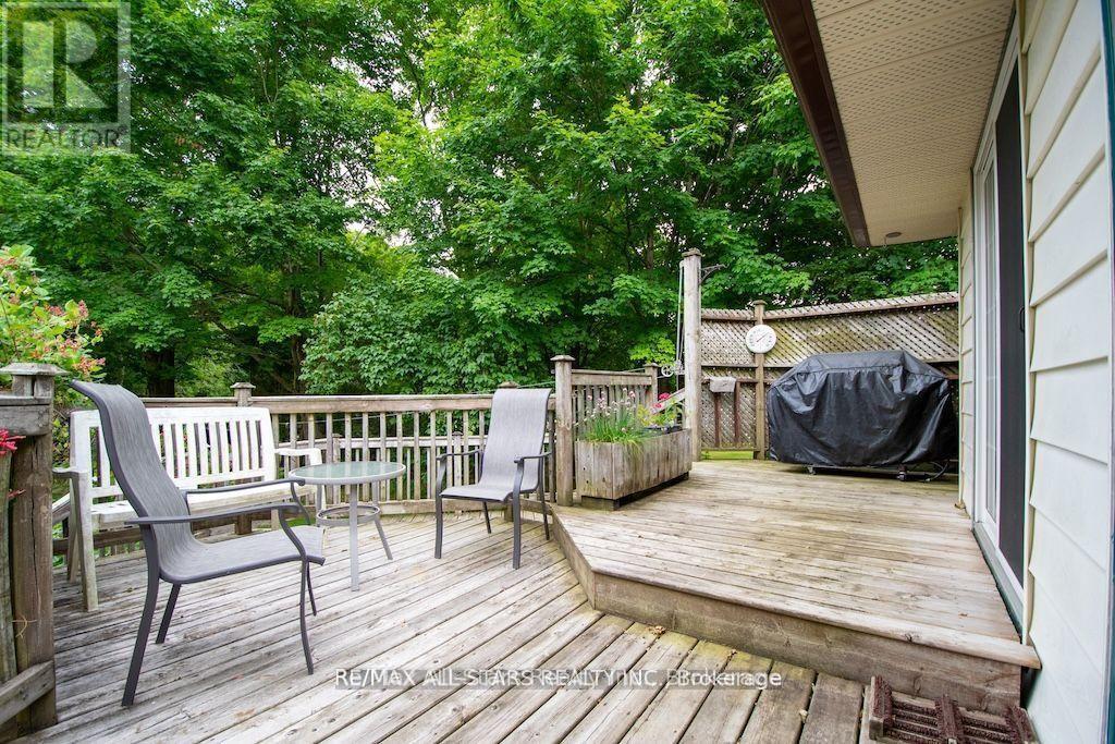 690 Post Road Property Photo 39