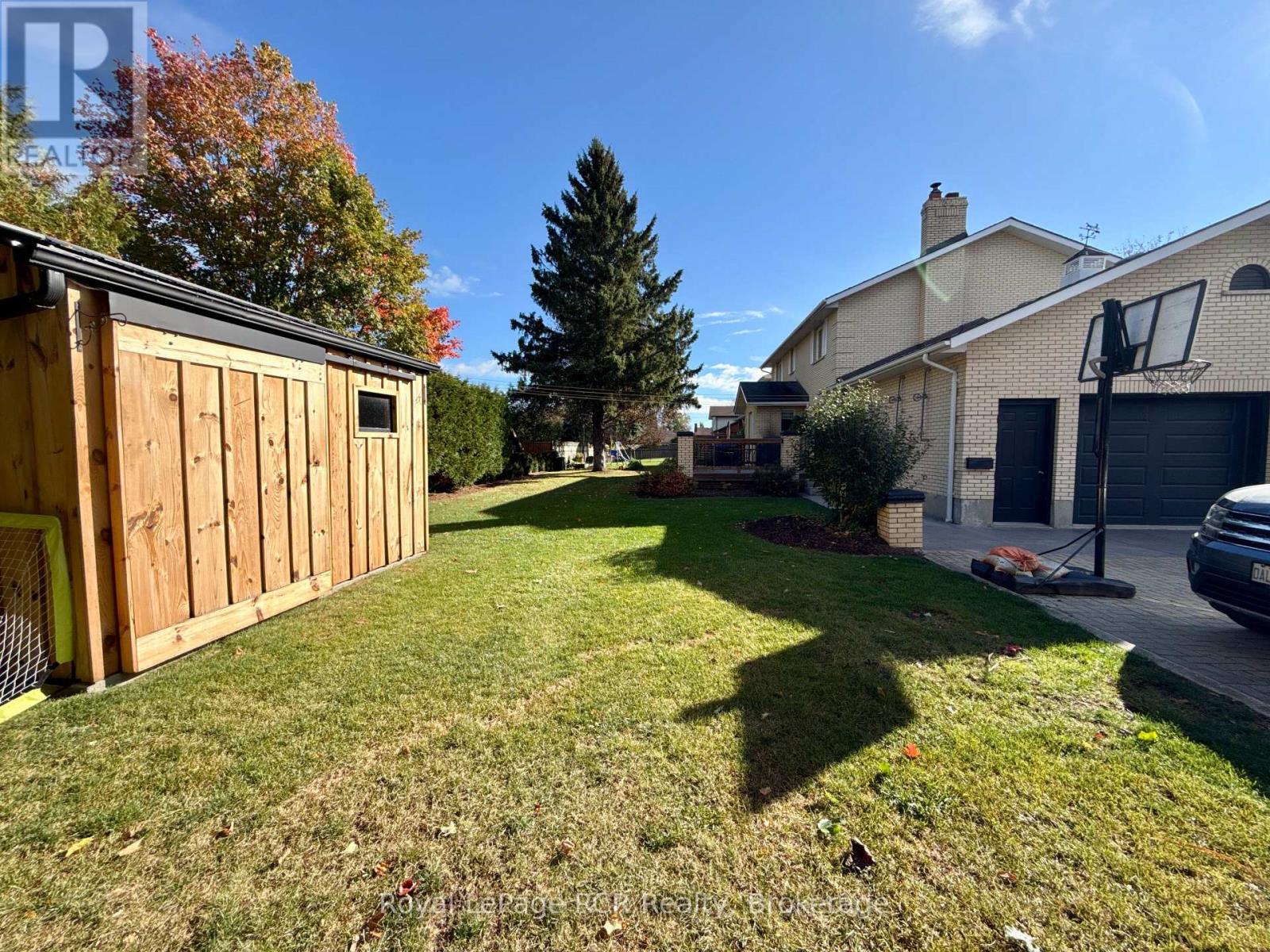 686 16th Street Property Photo 6