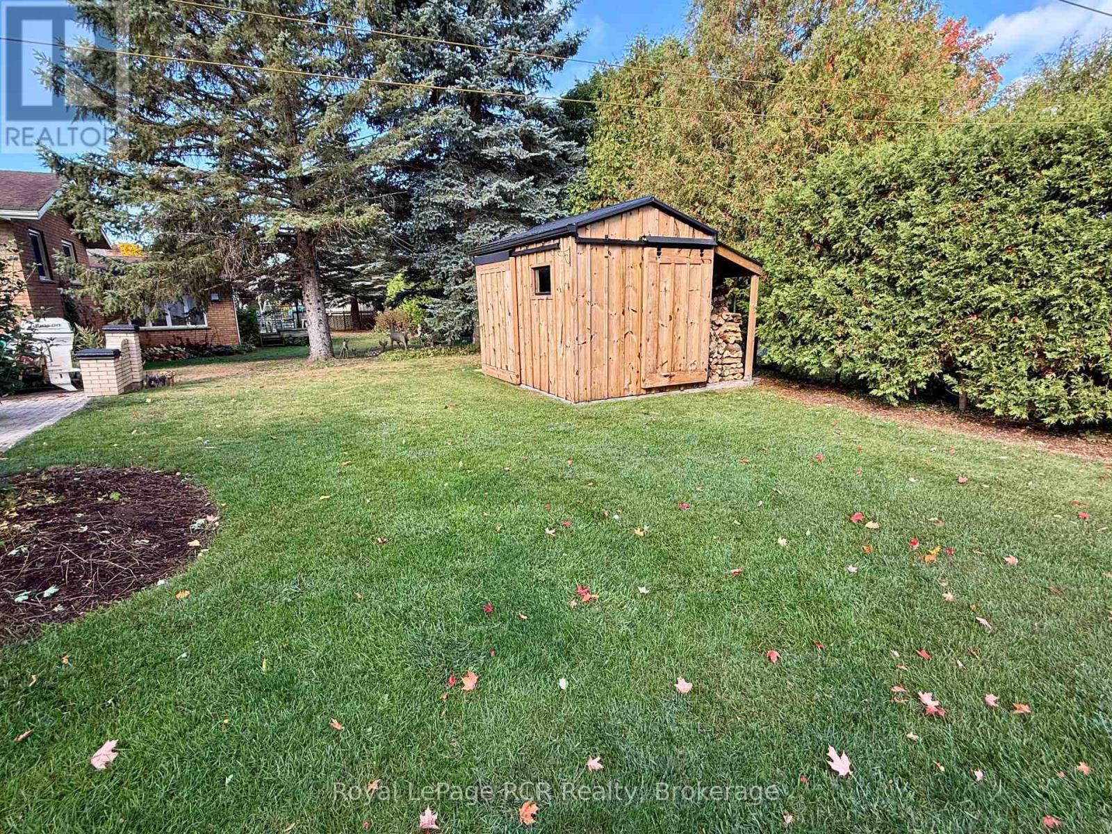 686 16th Street Property Photo 7