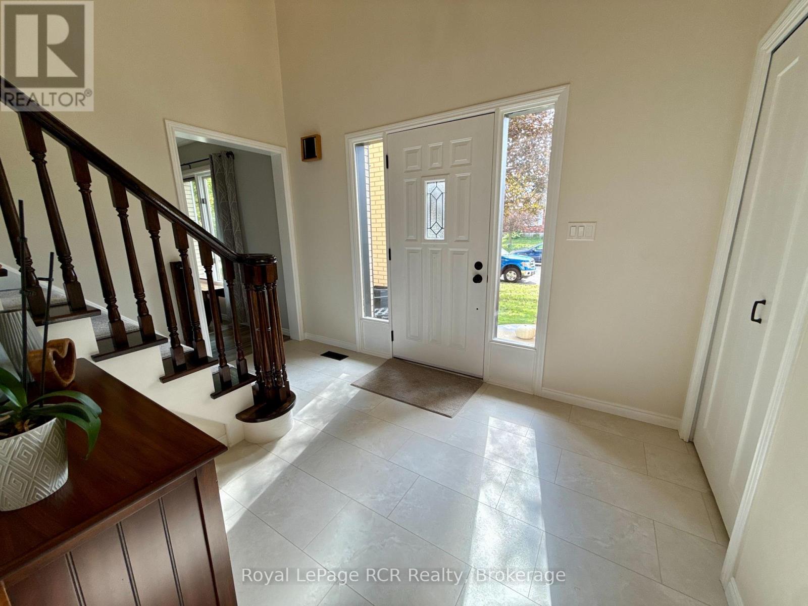 686 16th Street Property Photo 14