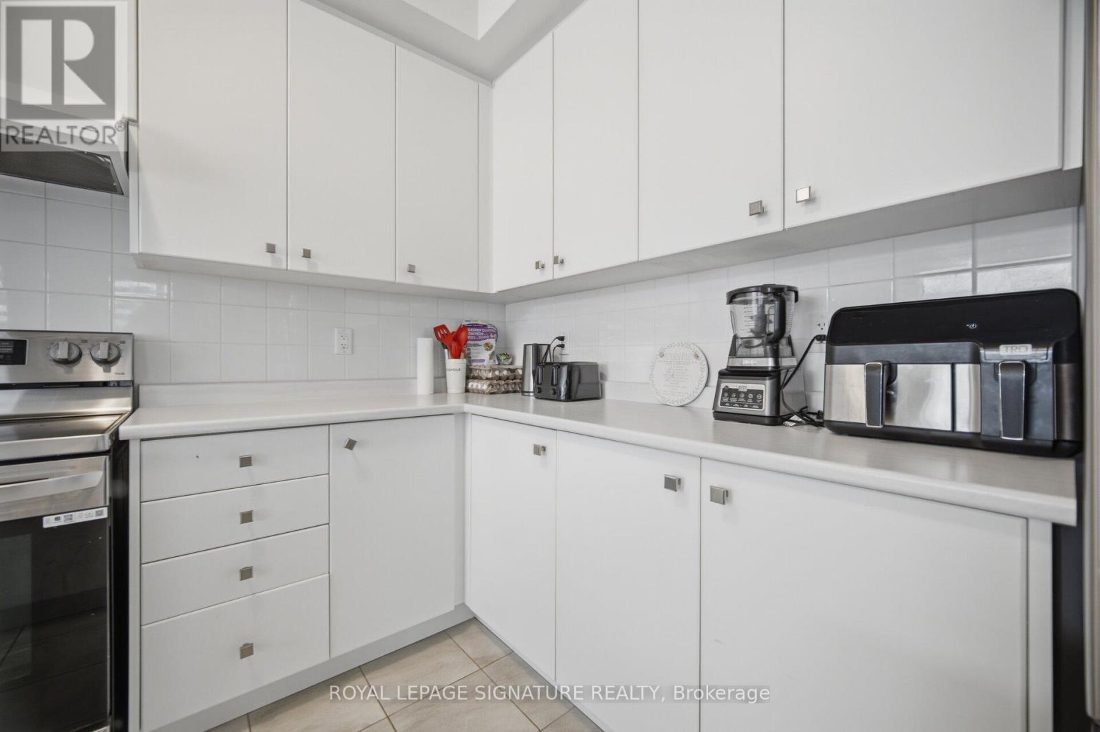 240 Velvet Way Property Photo 18