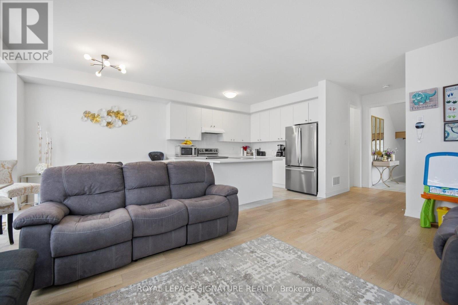 240 Velvet Way Property Photo 28