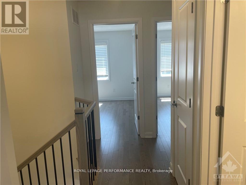 1039 Speedvale Court Property Photo 15
