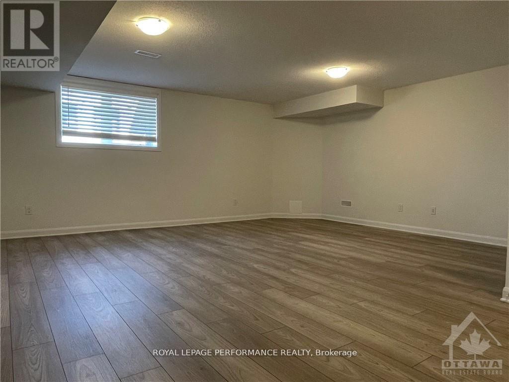 1039 Speedvale Court Property Photo 20