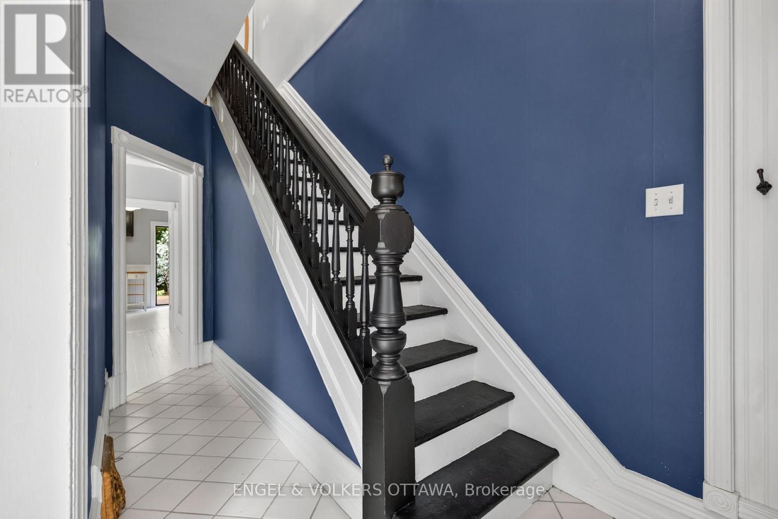 75 Eccles Street Property Photo 9