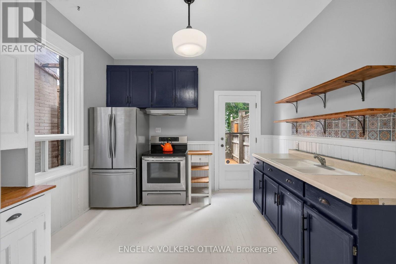 75 Eccles Street Property Photo 17