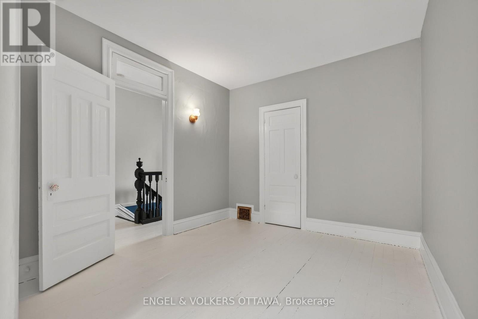 75 Eccles Street Property Photo 29