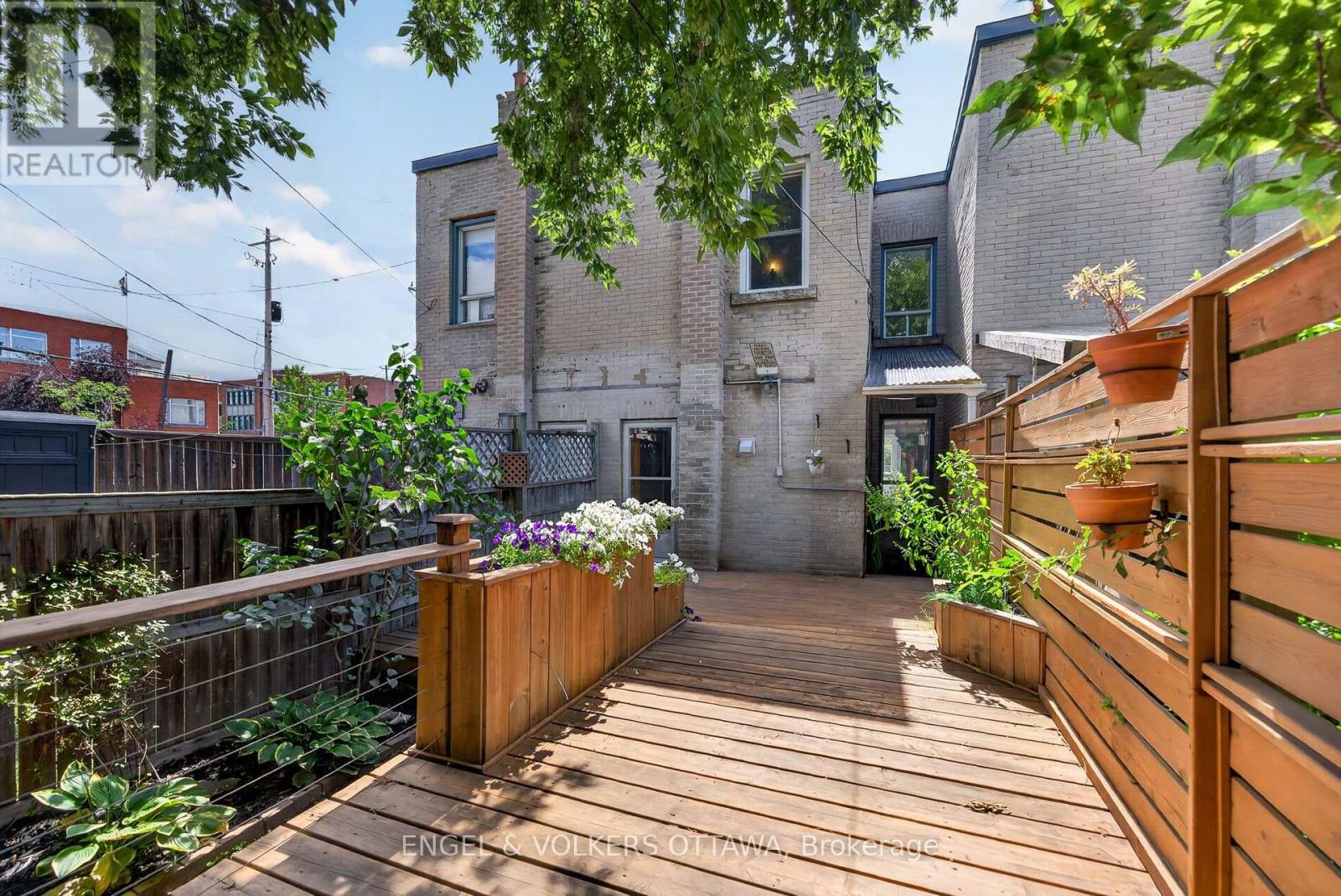 75 Eccles Street Property Photo 35
