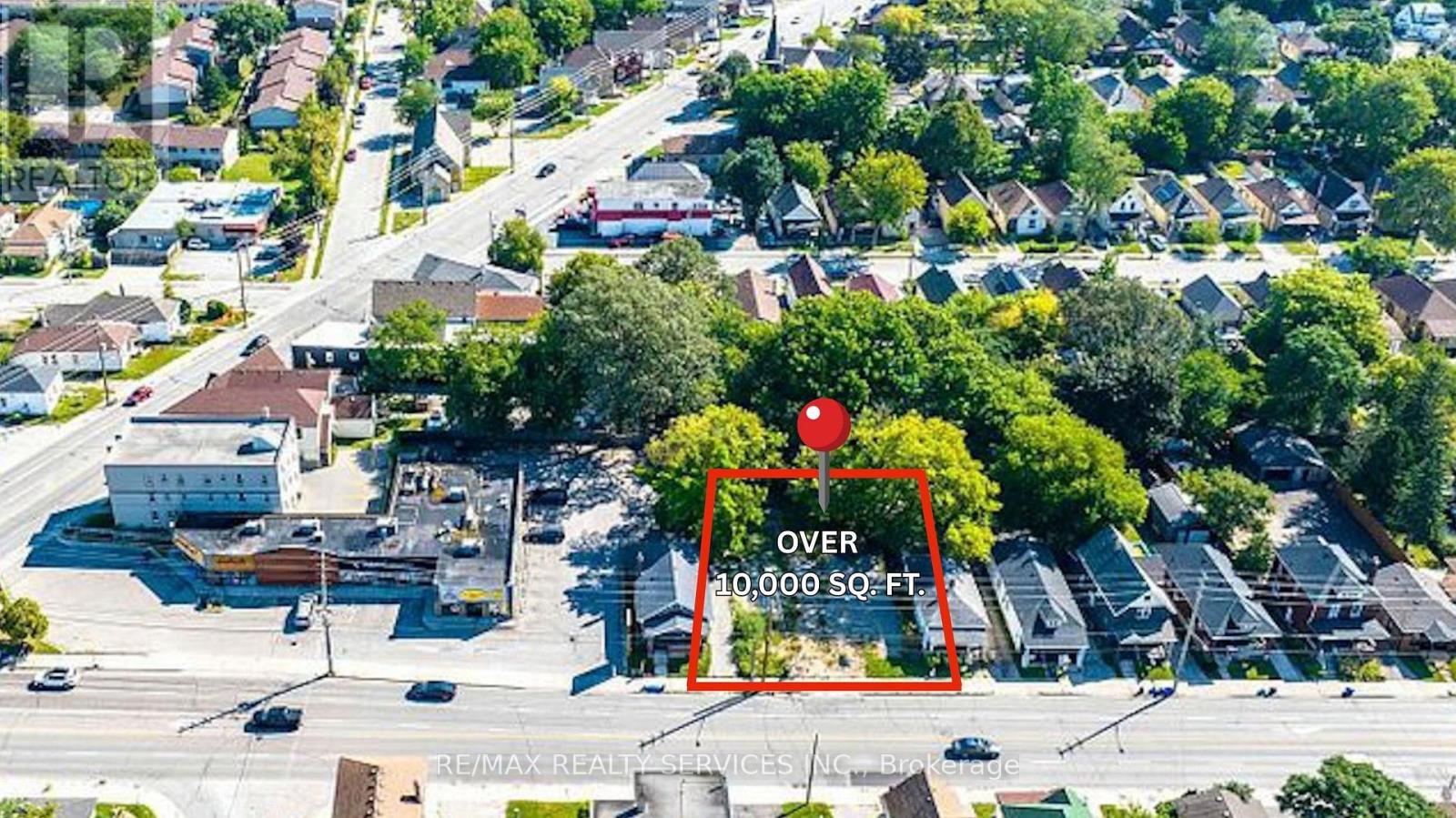 152 Adelaide Street N Property Photo 6