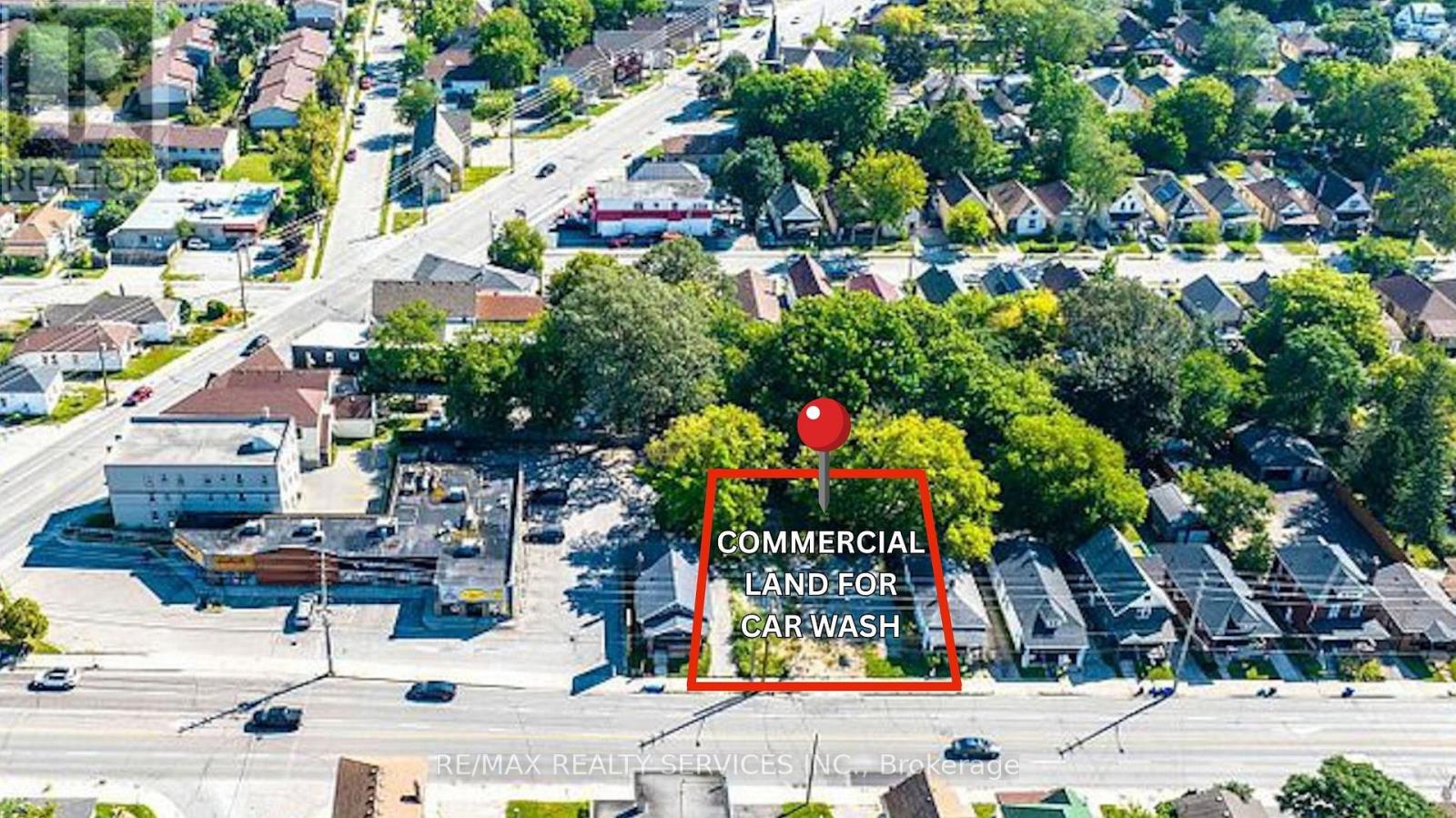 152 Adelaide Street N Property Photo 7