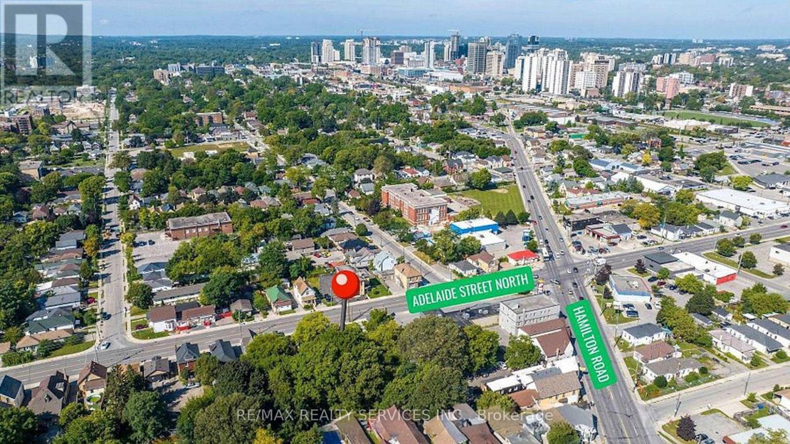 152 Adelaide Street N Property Photo 9