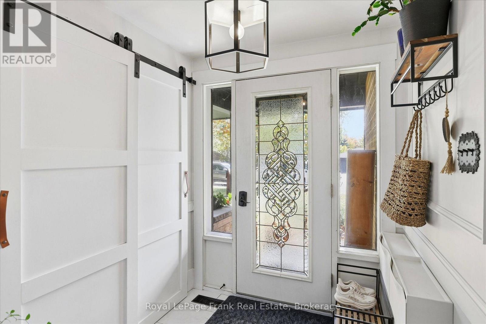 956 Weller Street Property Photo 4