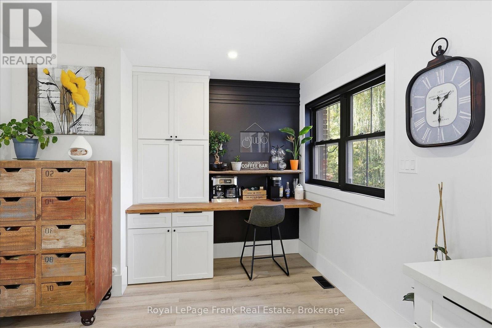 956 Weller Street Property Photo 19