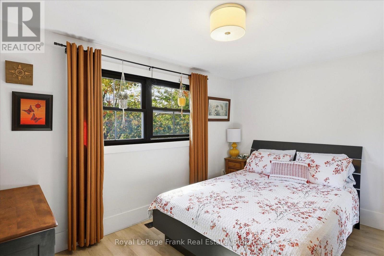 956 Weller Street Property Photo 33