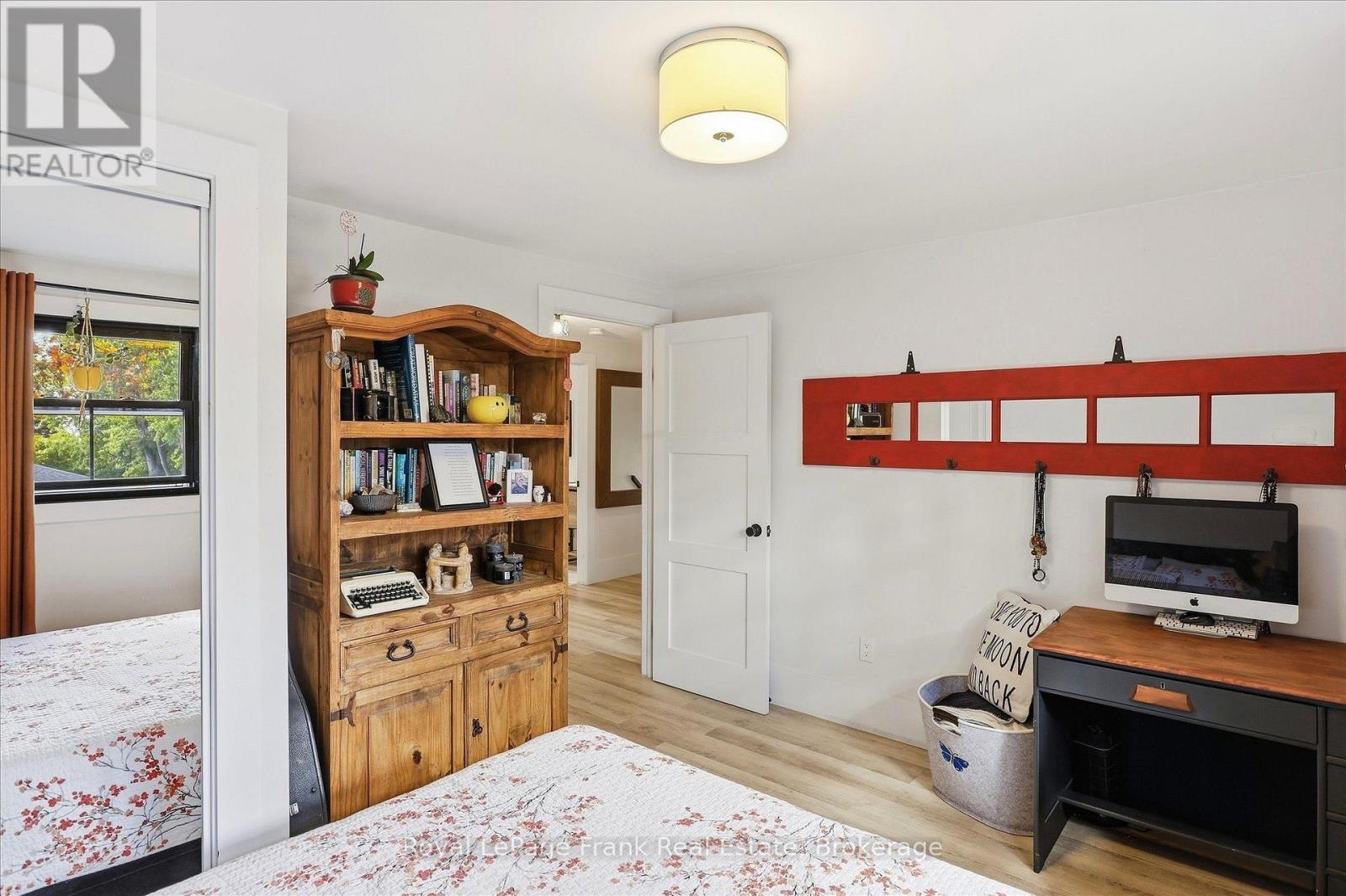 956 Weller Street Property Photo 34