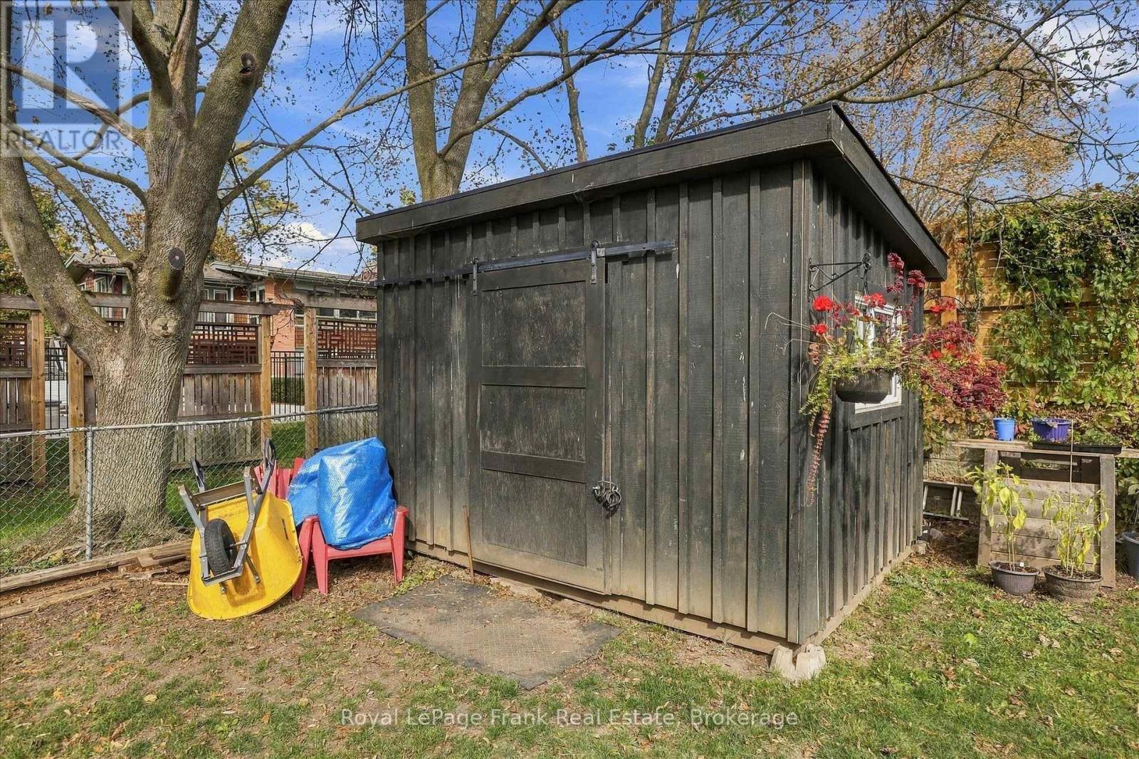 956 Weller Street Property Photo 46