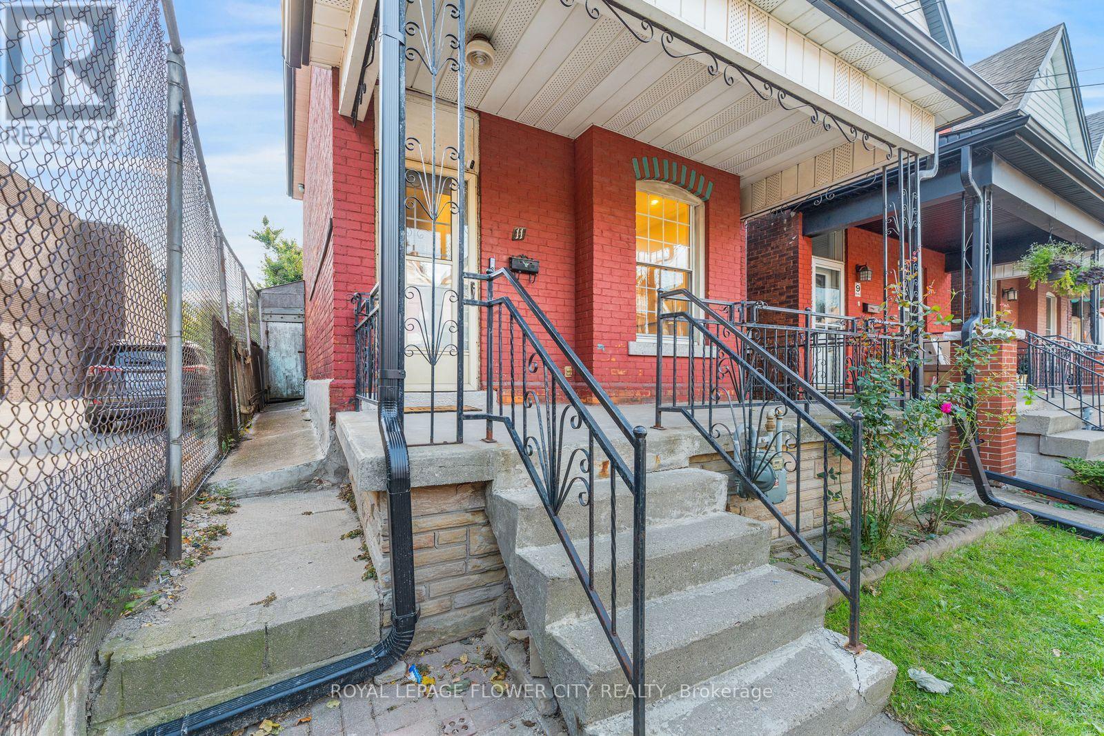 11 Mcneil Street Property Photo 3