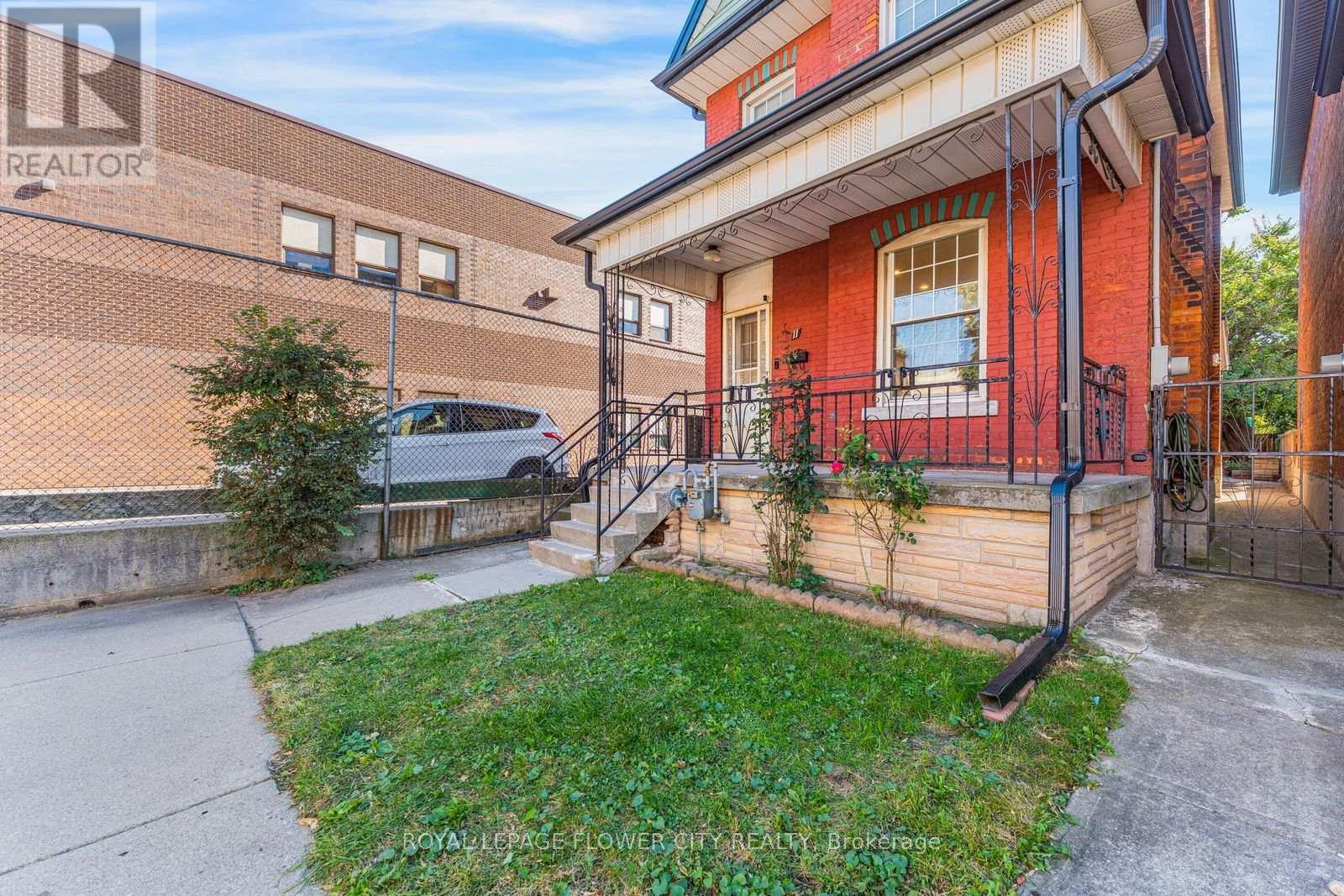 11 Mcneil Street Property Photo 4